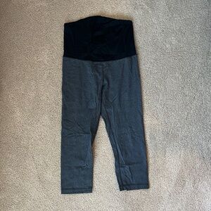 BeMaternity by Ingrid & Isabel Gray Mid-Calf Maternity Leggings Size M